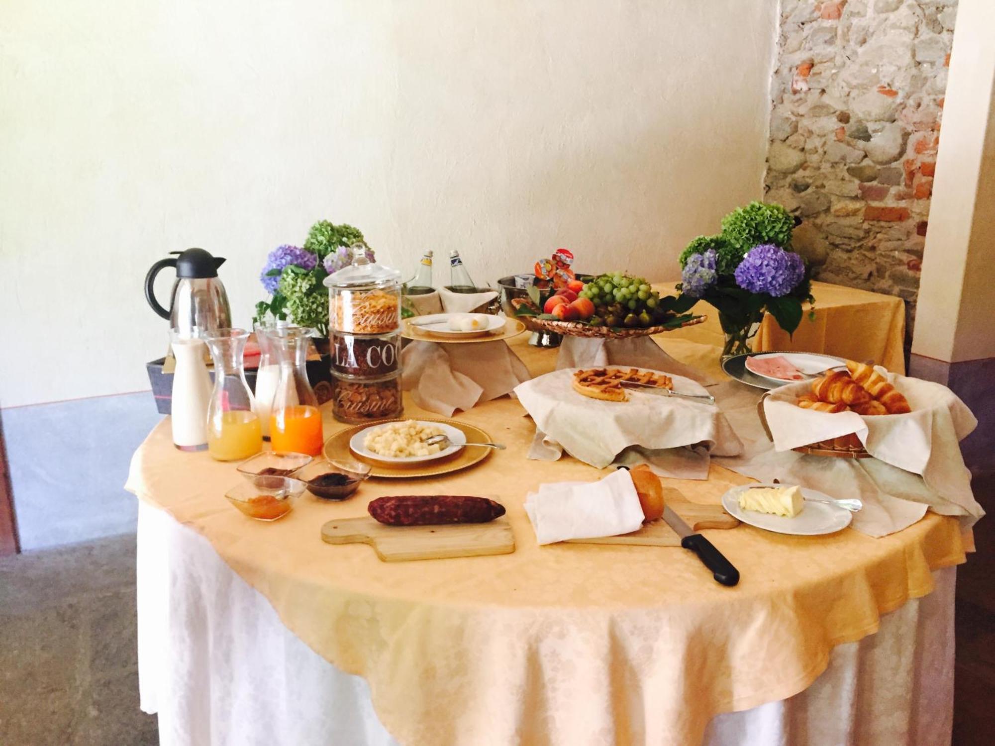 Le 5 Frecce Villa Cavour Luaran gambar