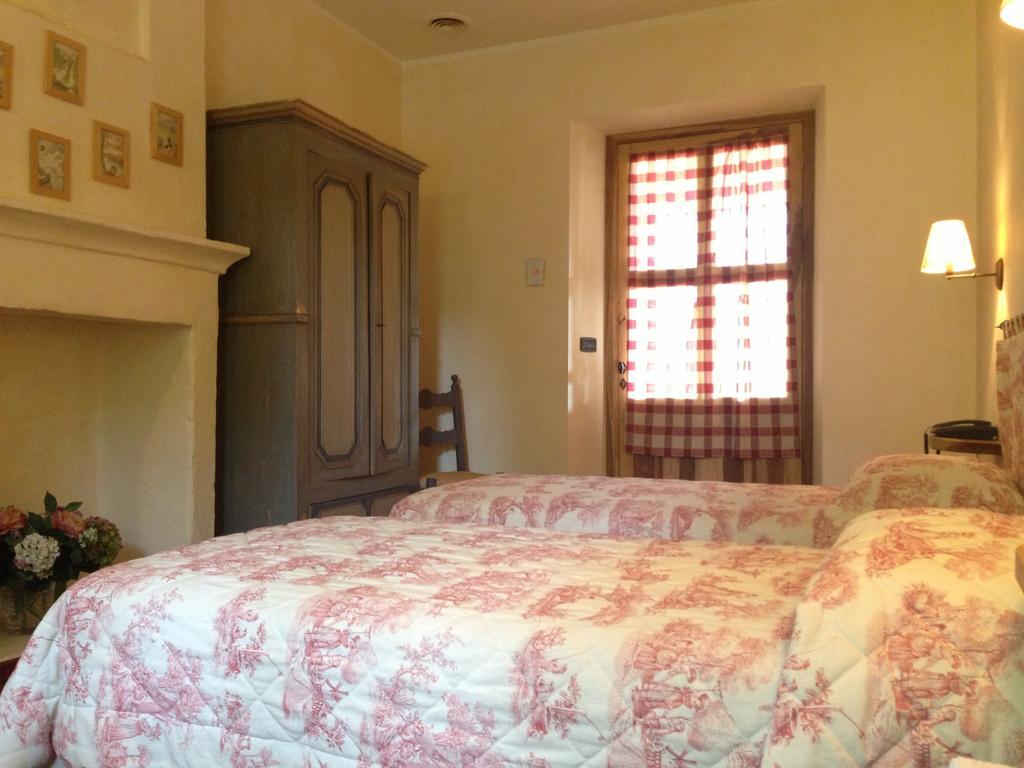 Le 5 Frecce Villa Cavour Bilik gambar