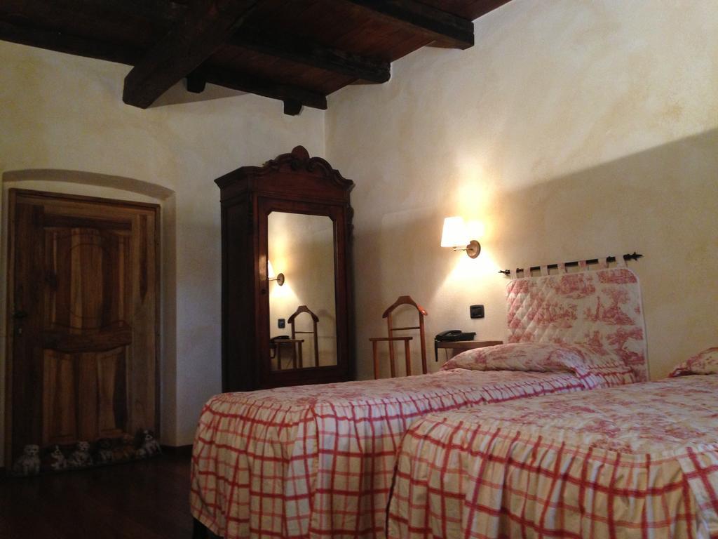 Le 5 Frecce Villa Cavour Bilik gambar