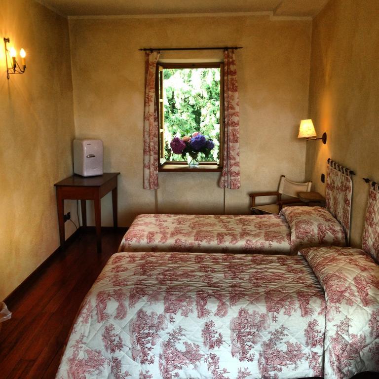 Le 5 Frecce Villa Cavour Bilik gambar